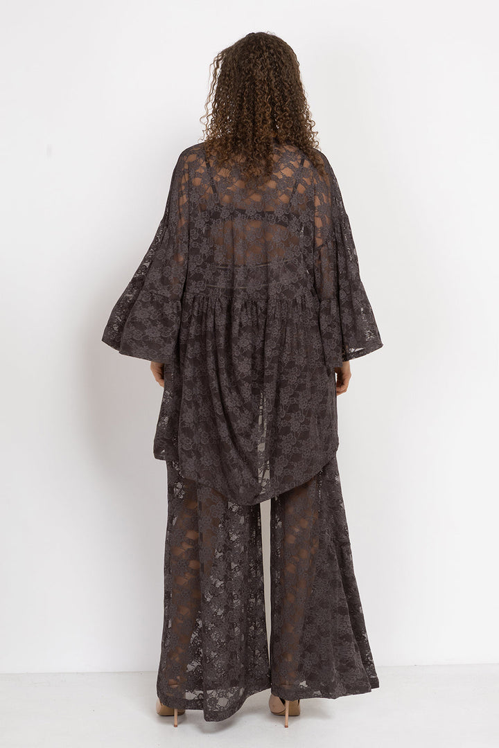 LONG FLARED LACE PANTS WITH SLITS ESPRESSO - ESSENTIALS JIORO ДЪЛЪГ КЛОШ ПАНТАЛОН ОТ ДАНТЕЛА В ЦВЯТ ЕСПРЕСО С ДЪЛБОКИ ЦЕПКИ – ESSENTIALS JIORO