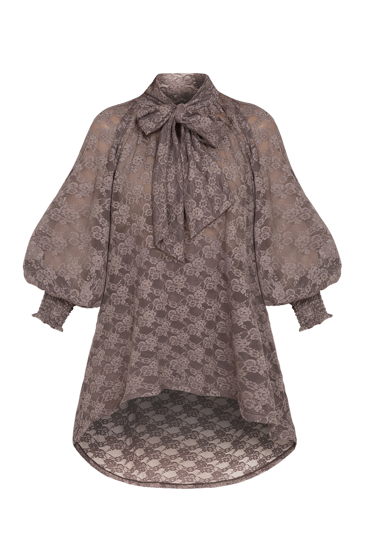 MOCHA LACE SHIRT WITH FRONT BOW AND LONG BACK - ESSENTIALS JIORO ДАНТЕЛЕНА РИЗА В ЦВЯТ МОКА С ИЗДЪЛЖЕН ГРЪБ - ESSENTIALS JIORO