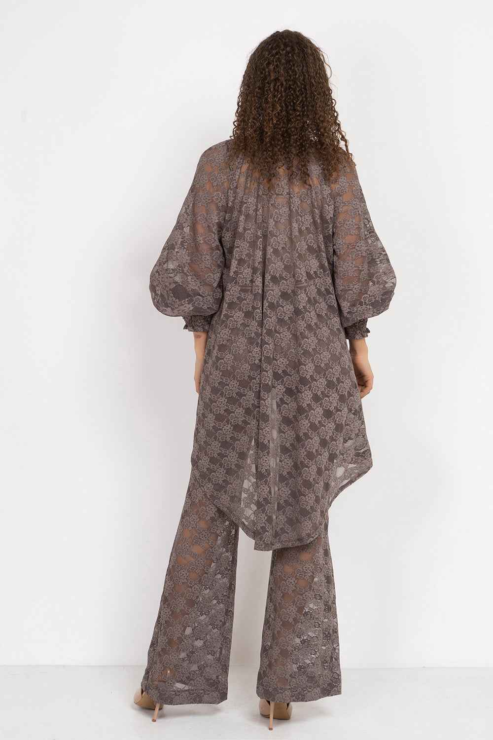 MOCHA LACE SHIRT WITH FRONT BOW AND LONG BACK - ESSENTIALS