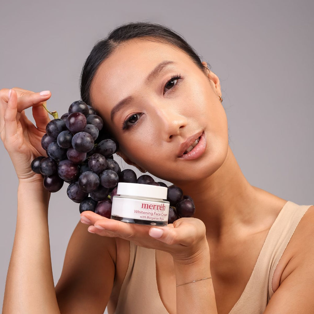 Crème éclaircissante pour le visage à la rose bulgare