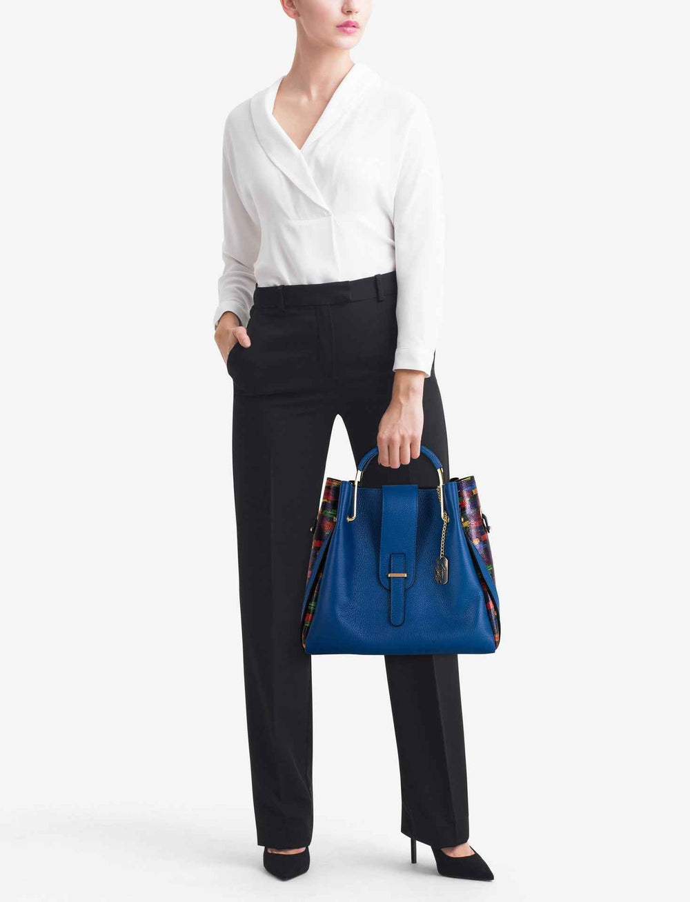 Anna Signature #015 - WB390806-BLUETTE (D22)