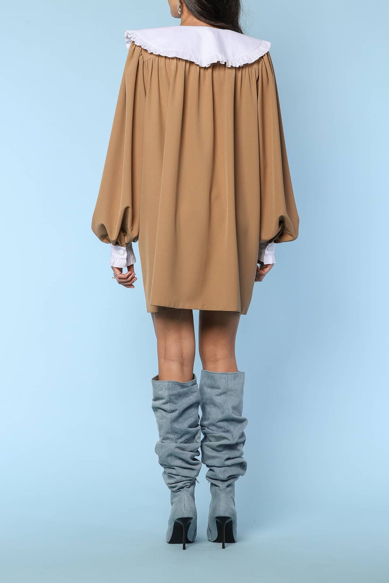 YVN MINI-ROBE SOPHISTIQUÉE À COL CONTRASTÉ