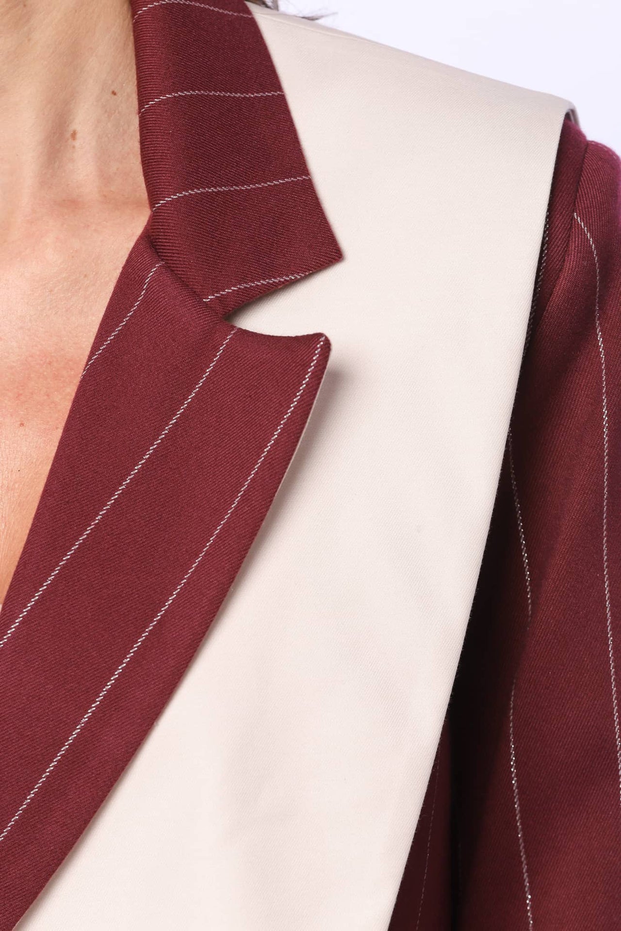 Blazer à fines rayures YVN