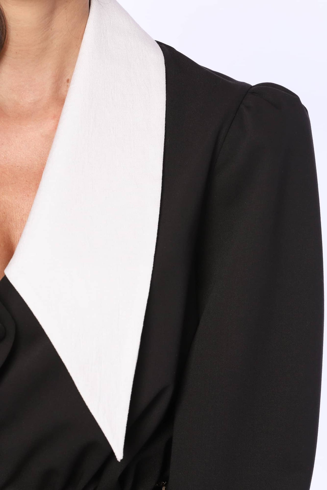 Robe mi-longue rétro romantique à col YVN