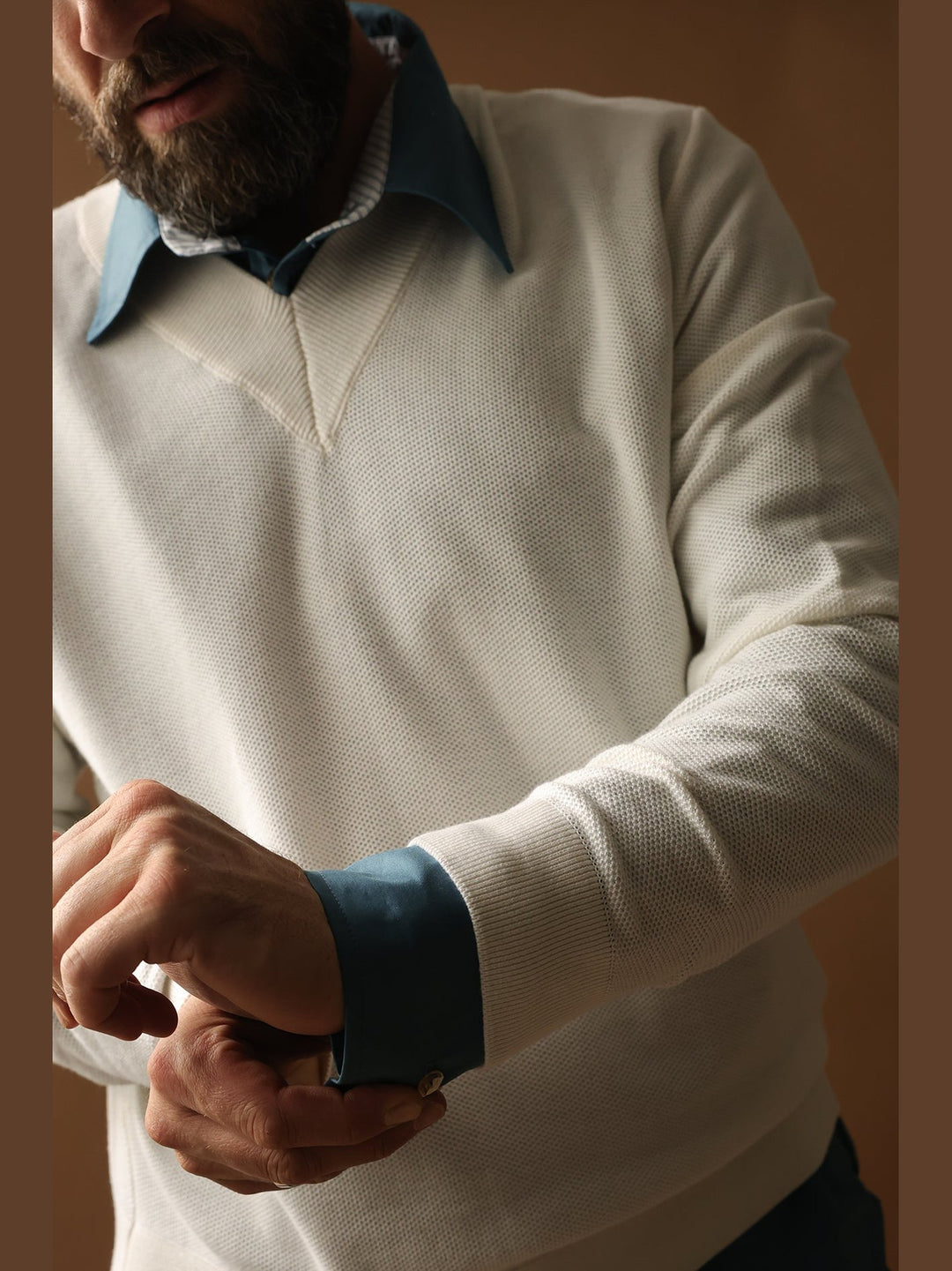 GENE - Ivory Frame V-Neck Sweater - Fashion Roots