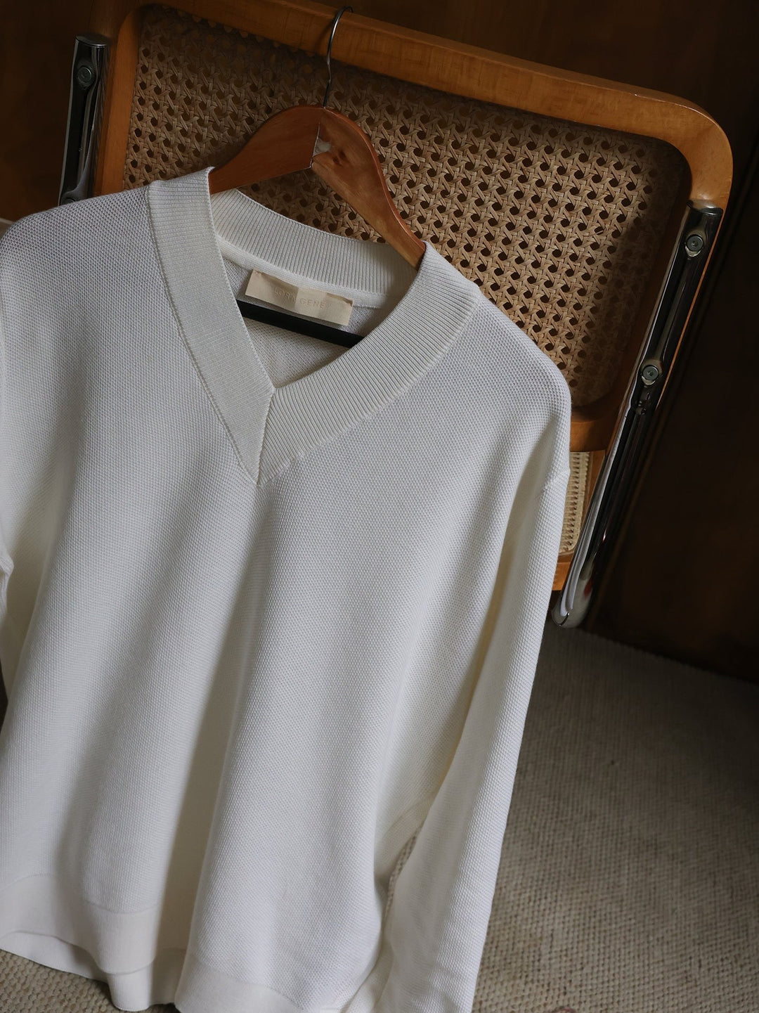GENE - Ivory Frame V-Neck Sweater - Fashion Roots