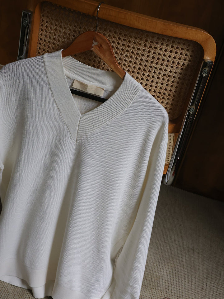 GENE - Ivory Frame V-Neck Sweater - Fashion Roots