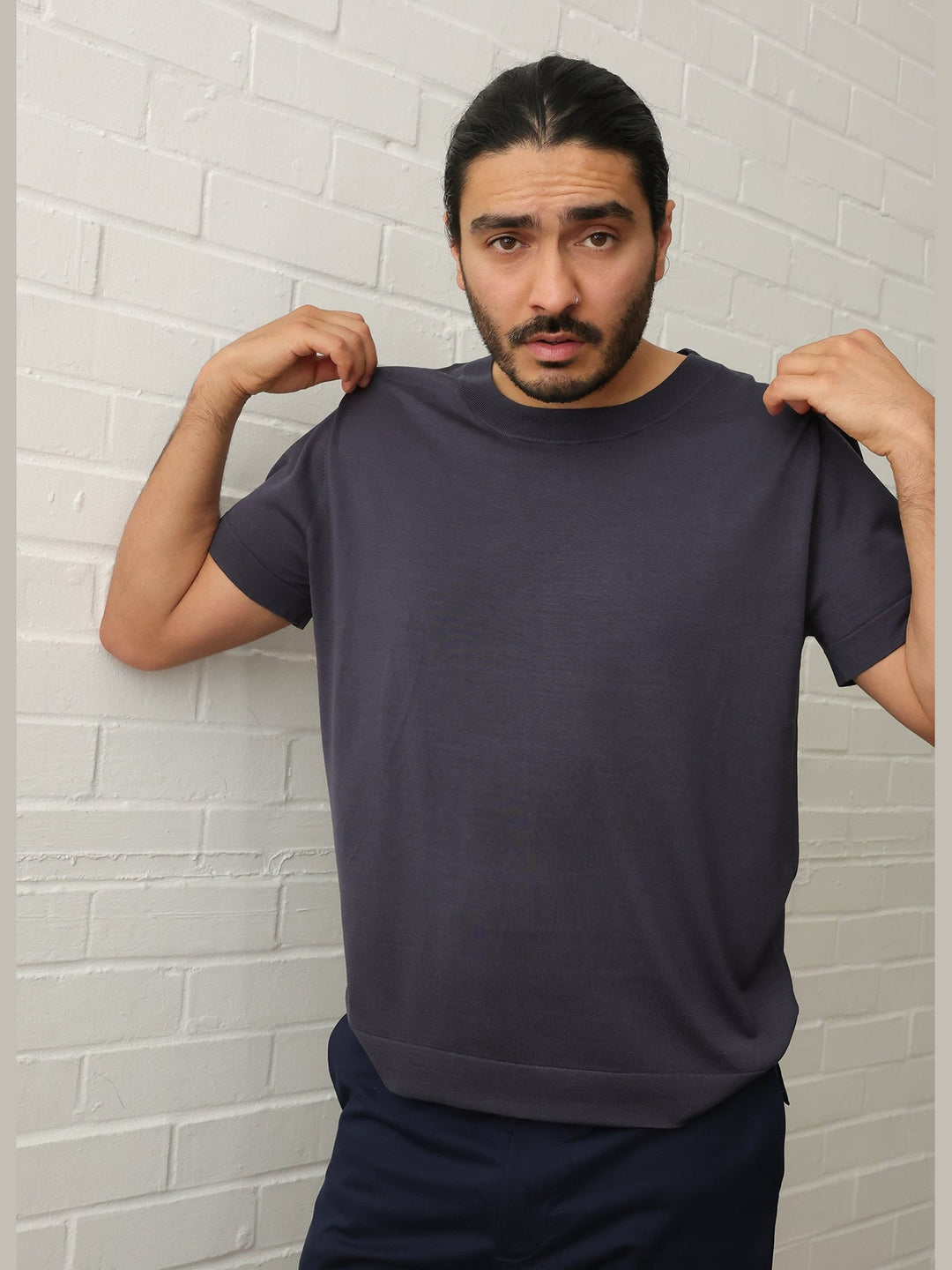 GENE - Essential Silk T‑Shirt in Onyx - Fashion Roots